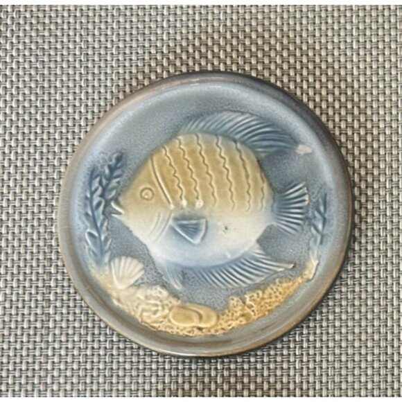Set Of 4 Ceramic Fish Blue White Pottery Coasters Embossed Design Marine Life Co - Picture 7 of 7